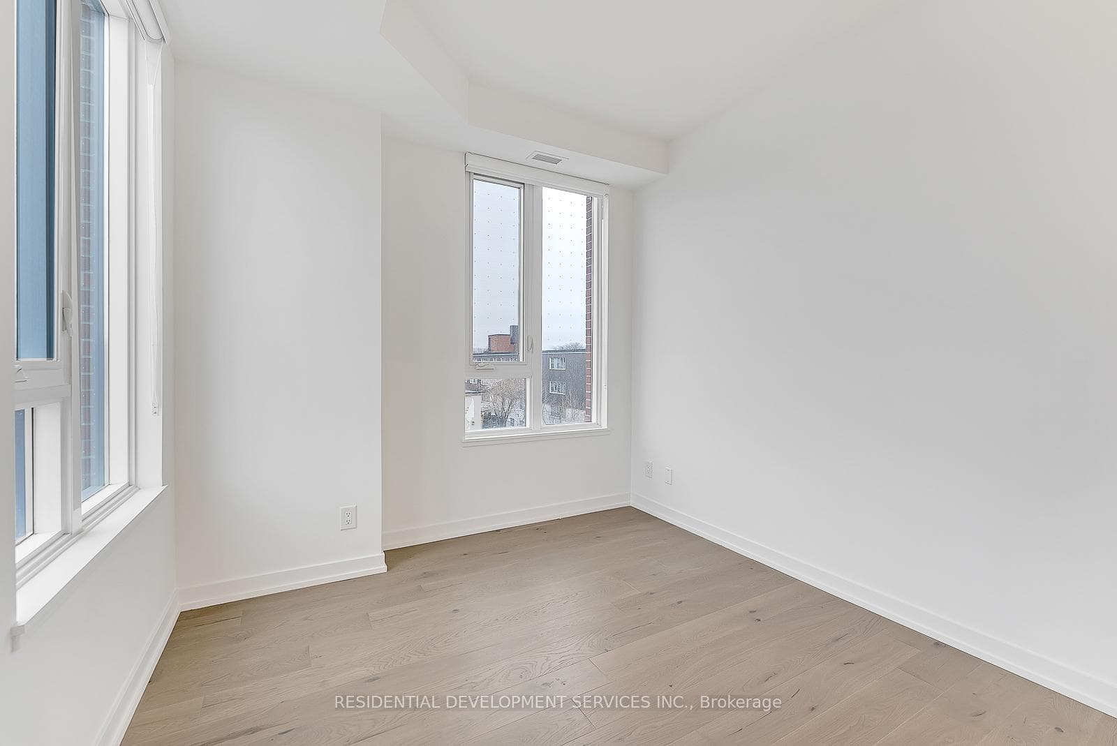 3100 Keele Street Unit 327 photo 10