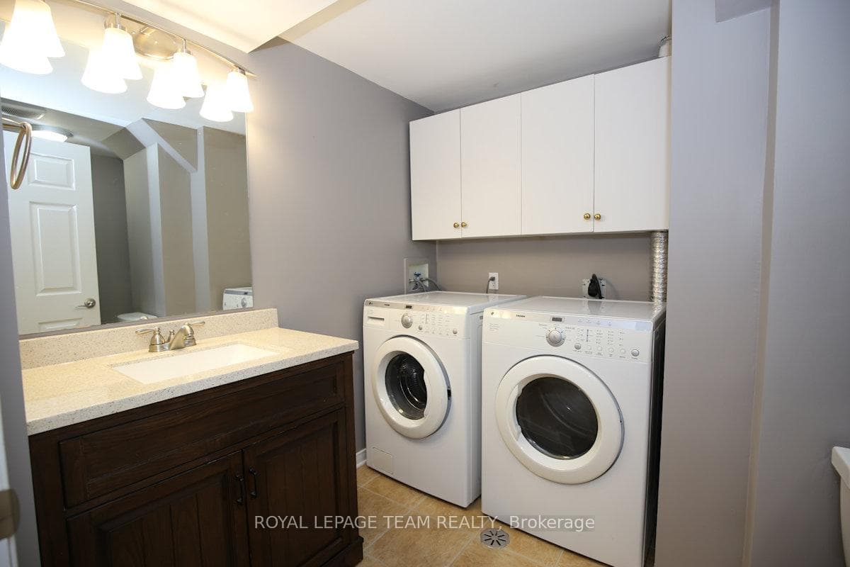 119 Blackdome Crescent photo 40