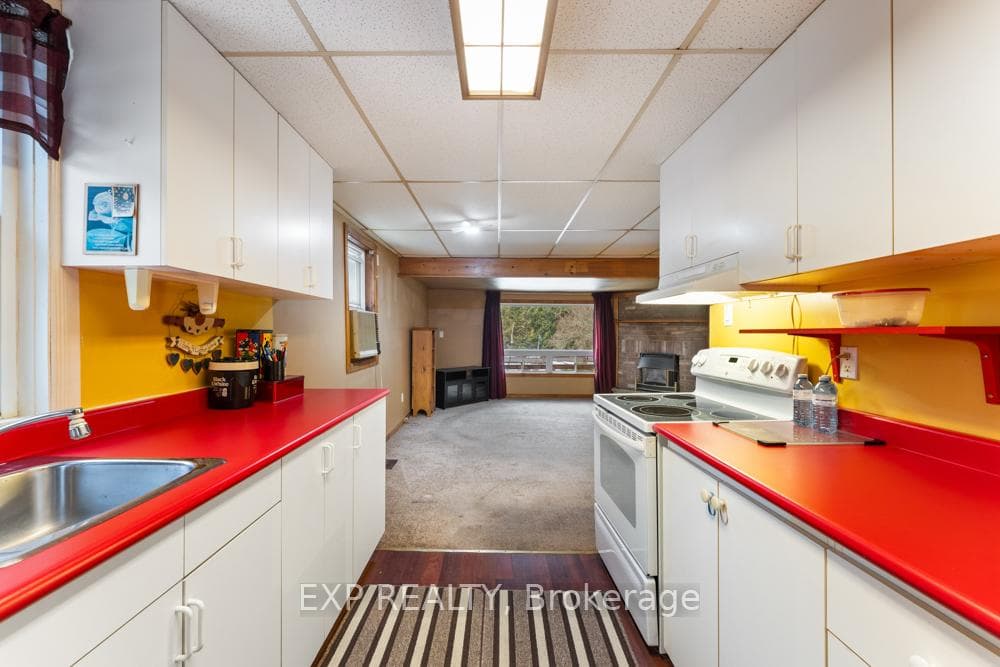 67 Maple Avenue photo 23