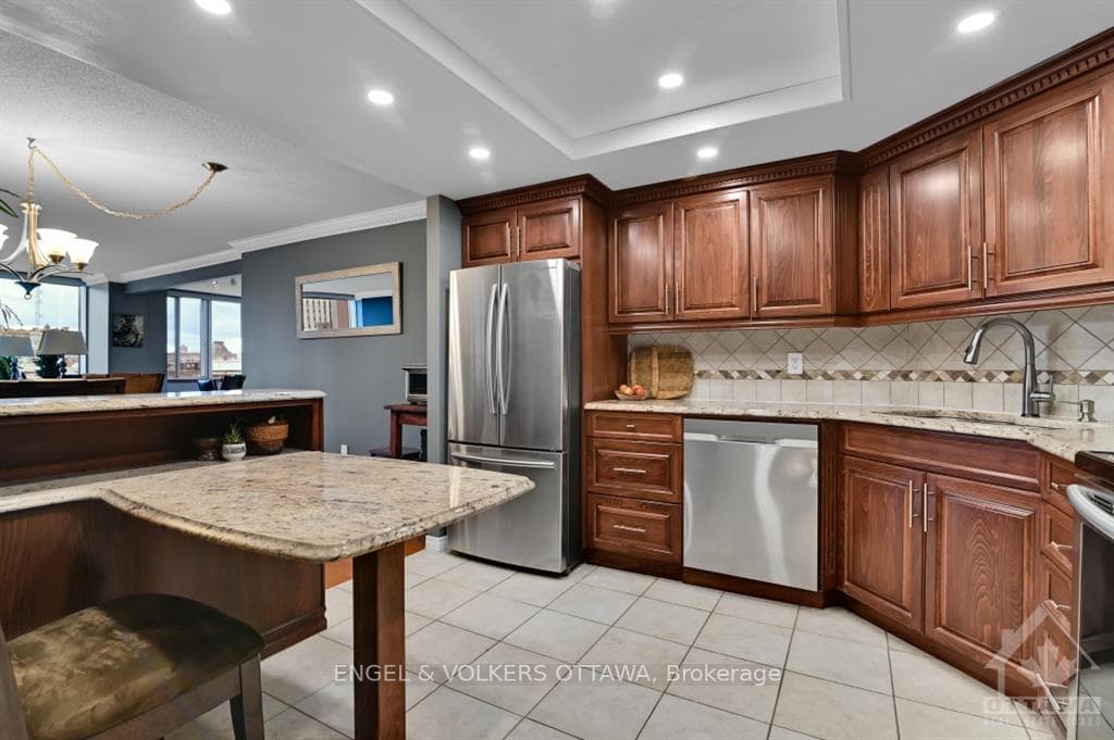 160 GEORGE Street Unit 402 photo 13