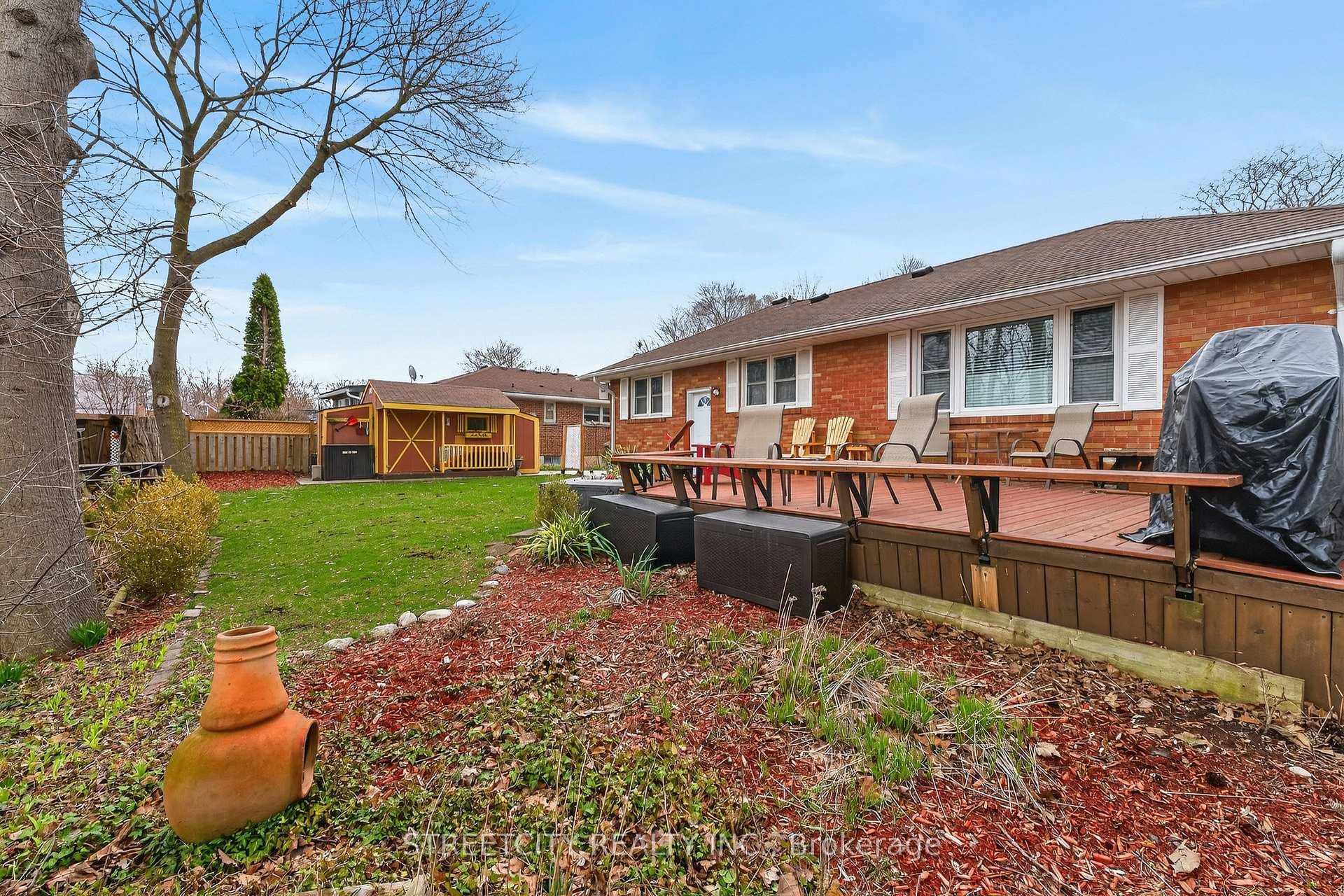 6 Montgomery Road photo 36