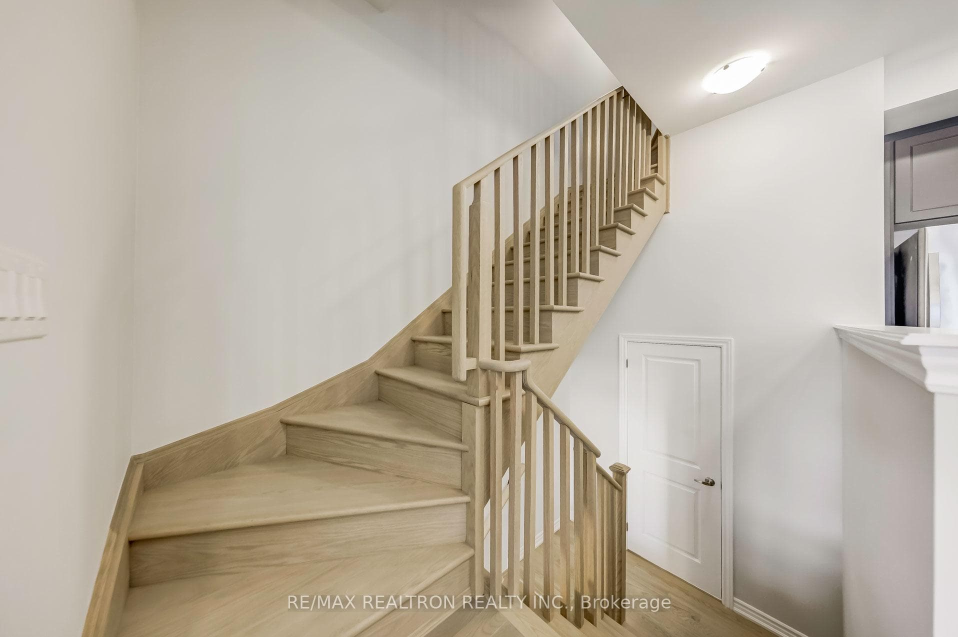 31 Schmidt Lane photo 8