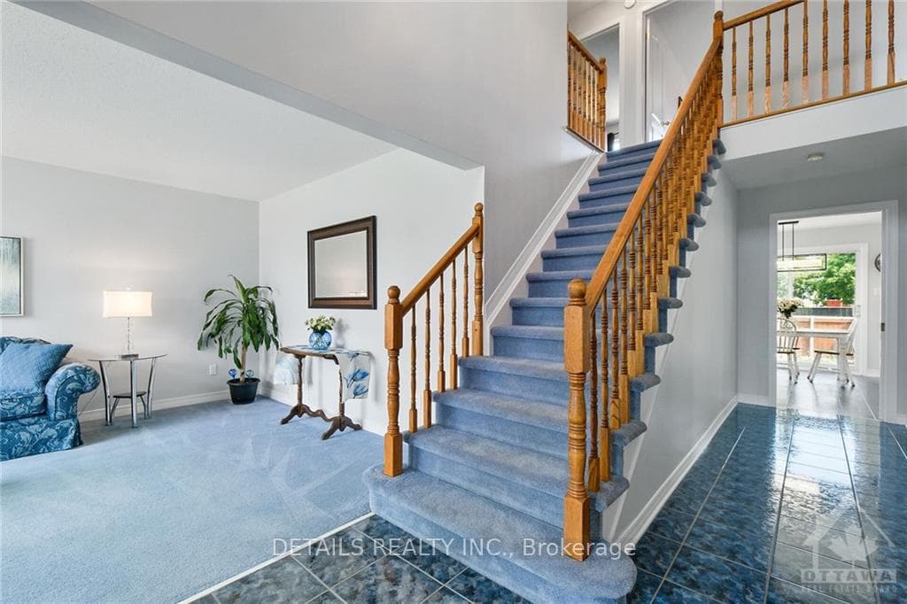 188 REDPATH Drive photo 4