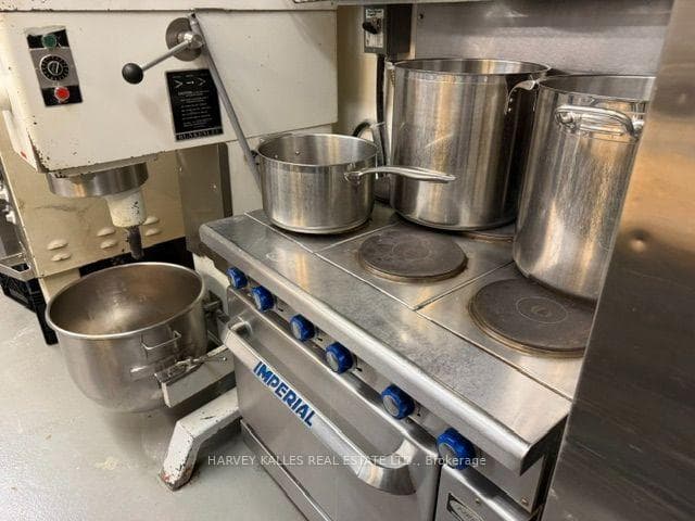 173 Danforth Avenue photo 13