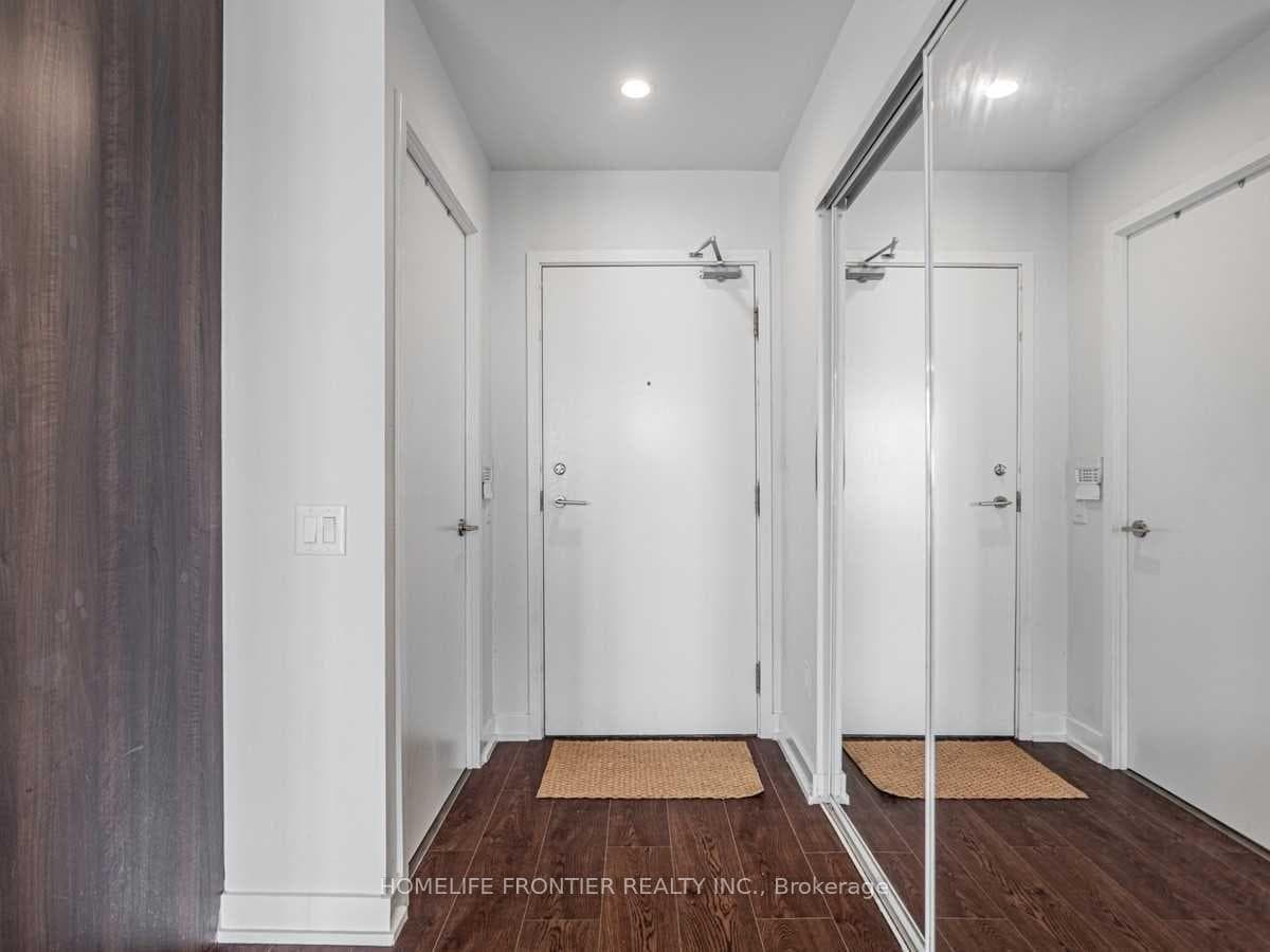 121 Mcmahon Drive Unit 2803 photo 5