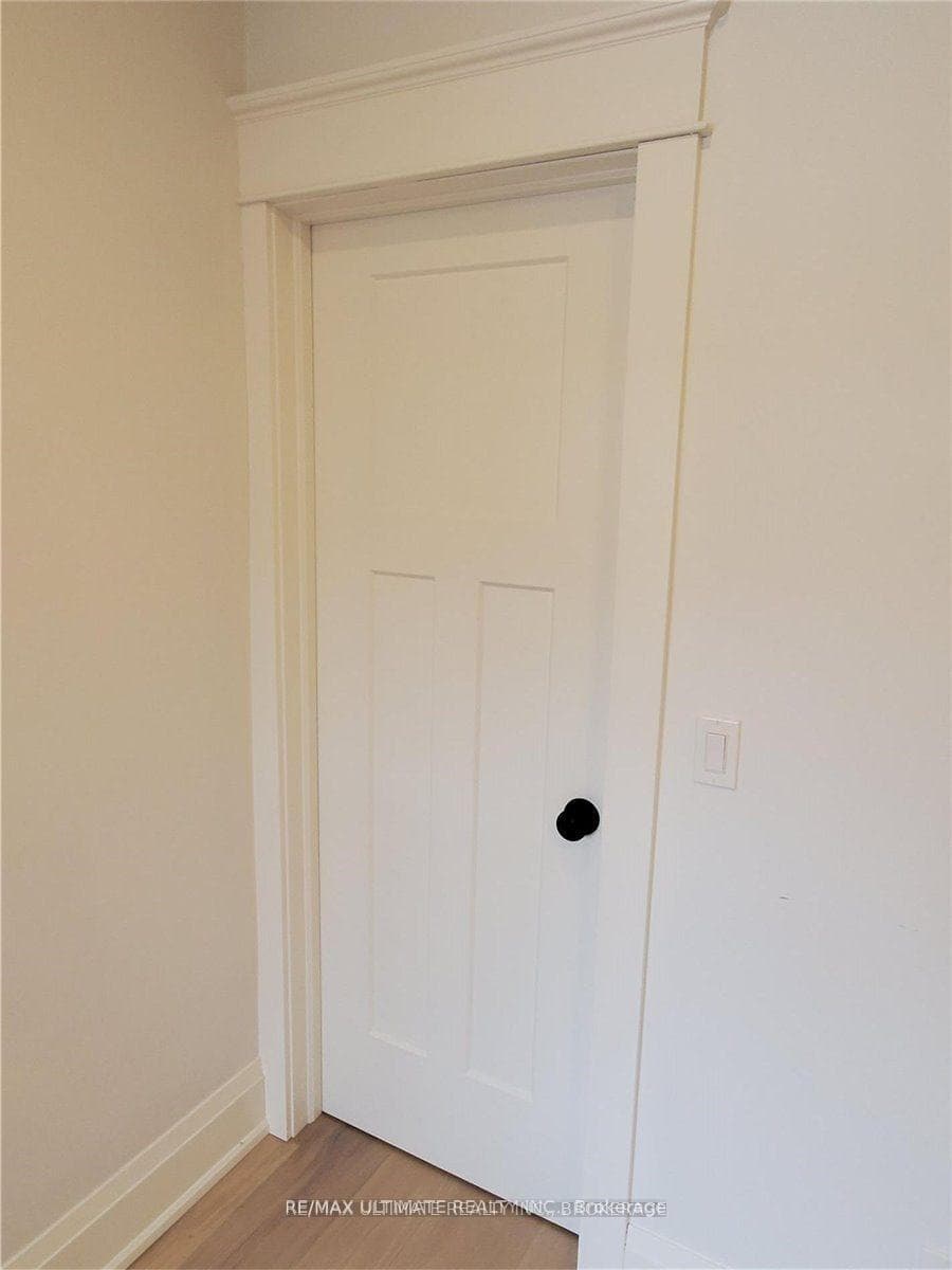 784A Dovercourt Road Unit 2nd Flr photo 9