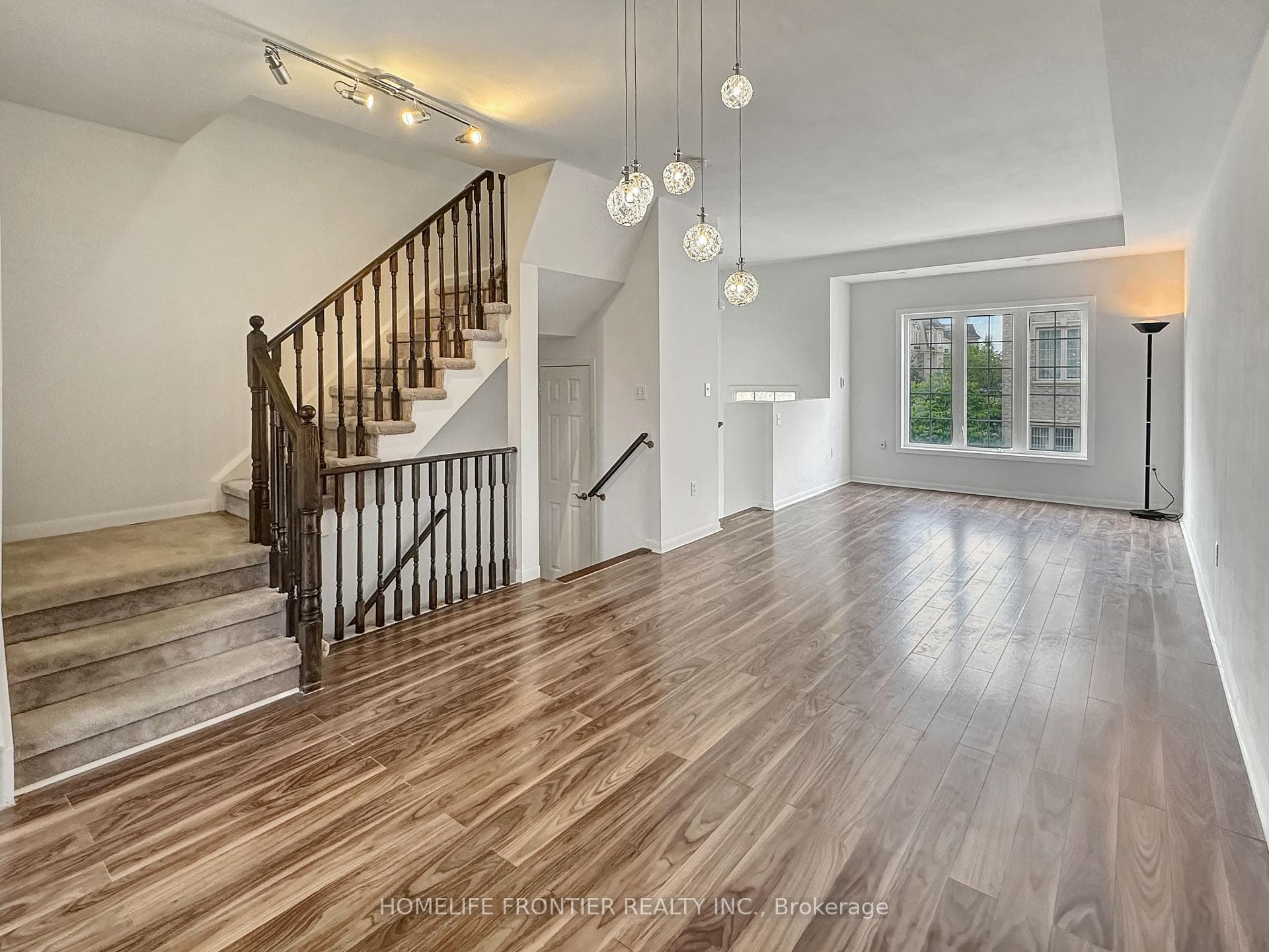 1250 St Martins Drive Unit 36 photo 3