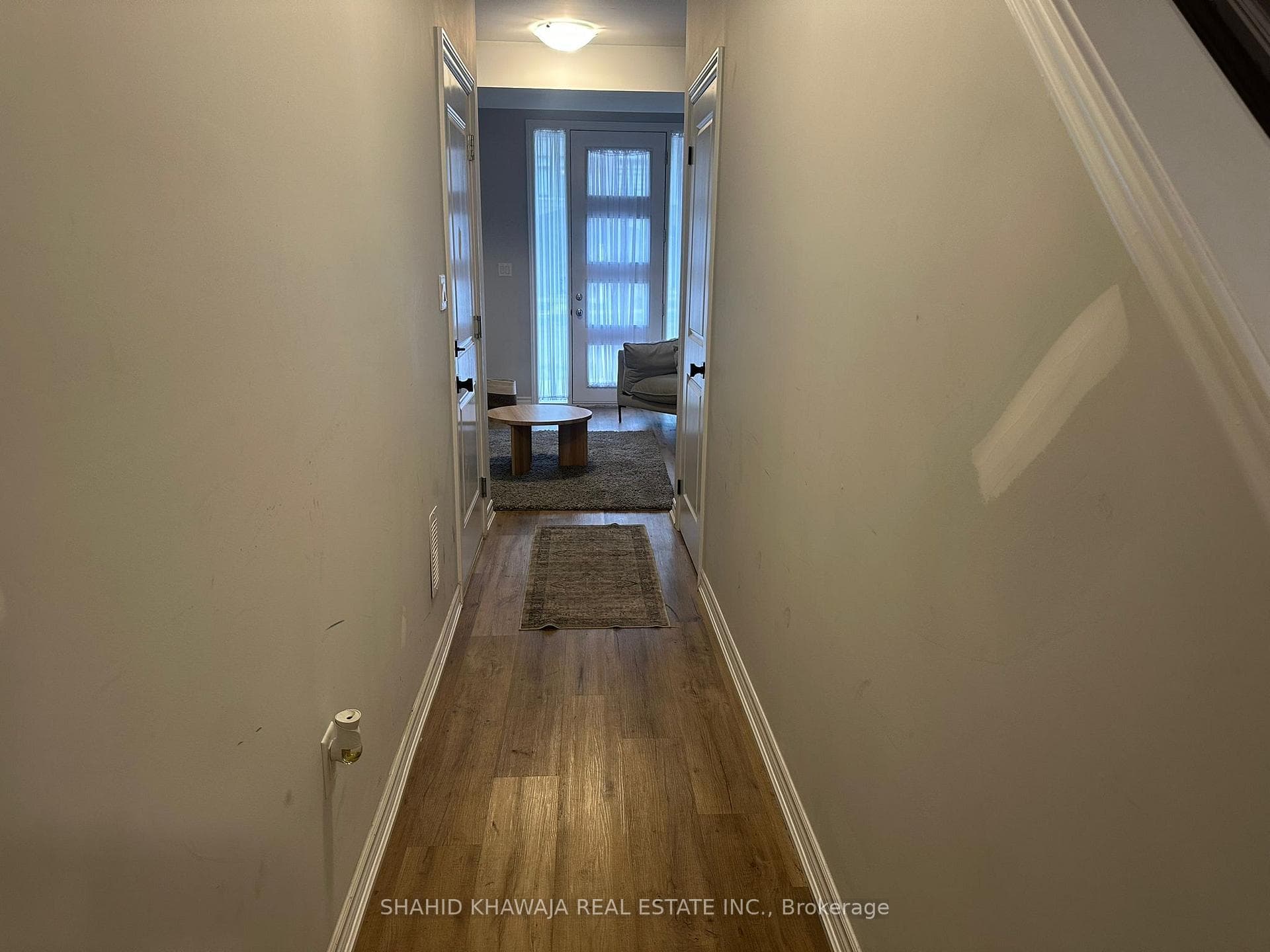 290 Equestrian Way Unit 9 photo 3