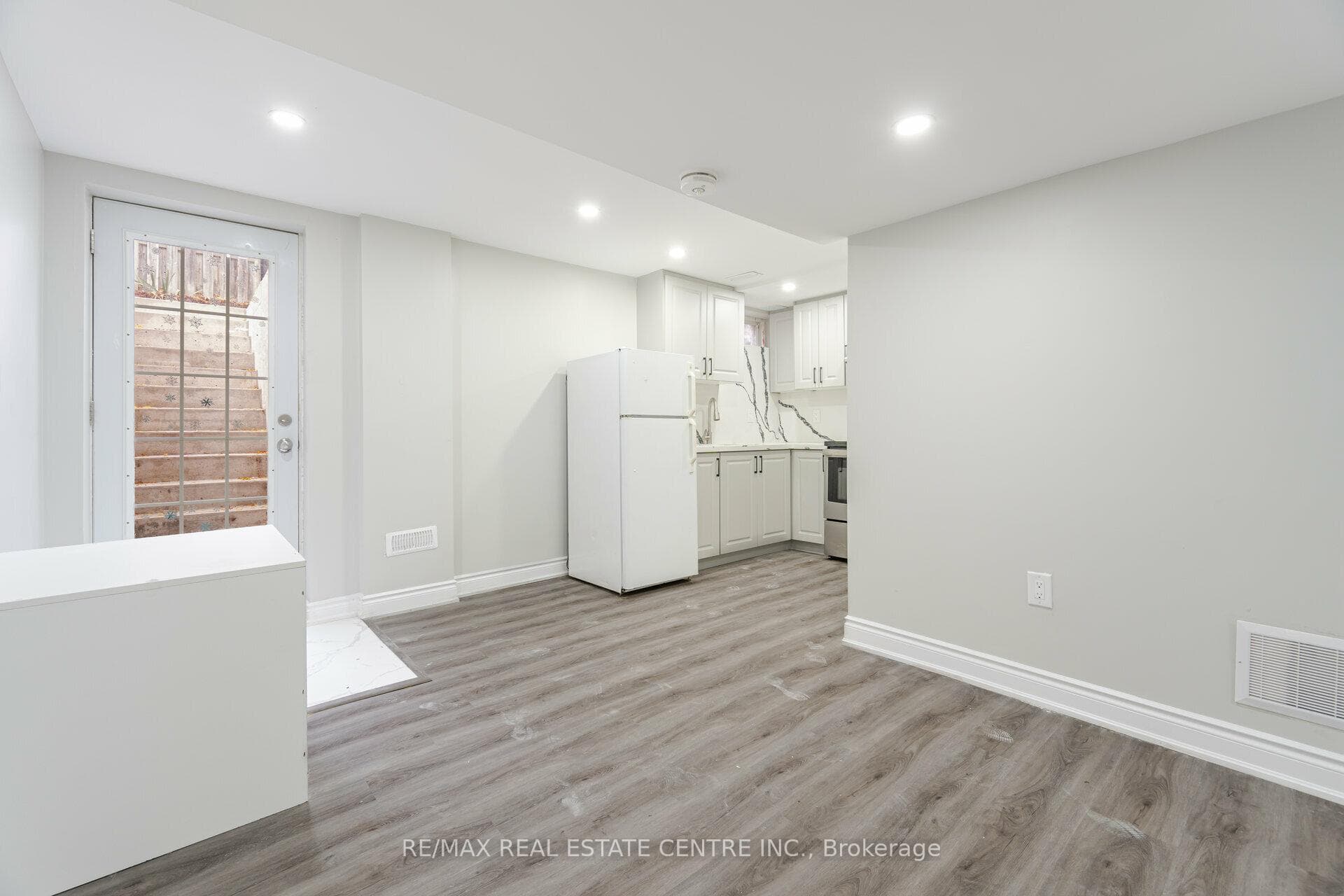 6 Pressed Brick Drive photo 35
