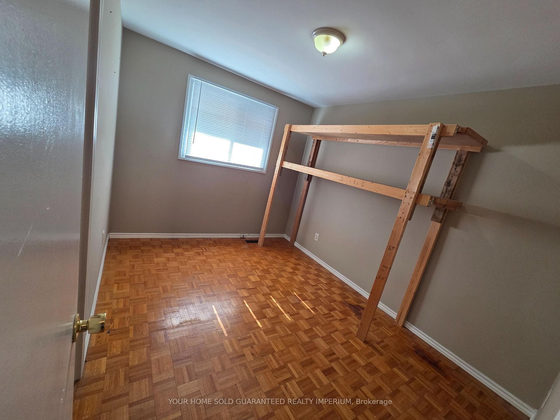 31 Lambs Lane photo 15