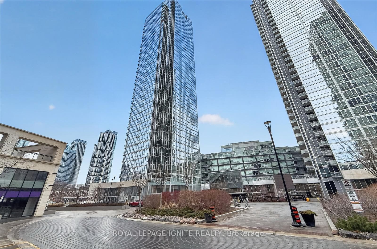 2916 Highway 7 Road Unit 2802 photo 5