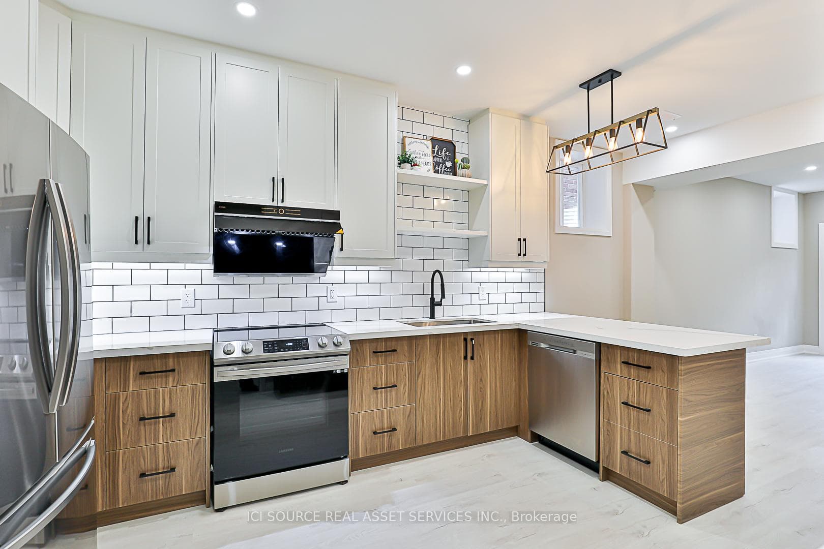 747 Langford Boulevard Unit B photo 5