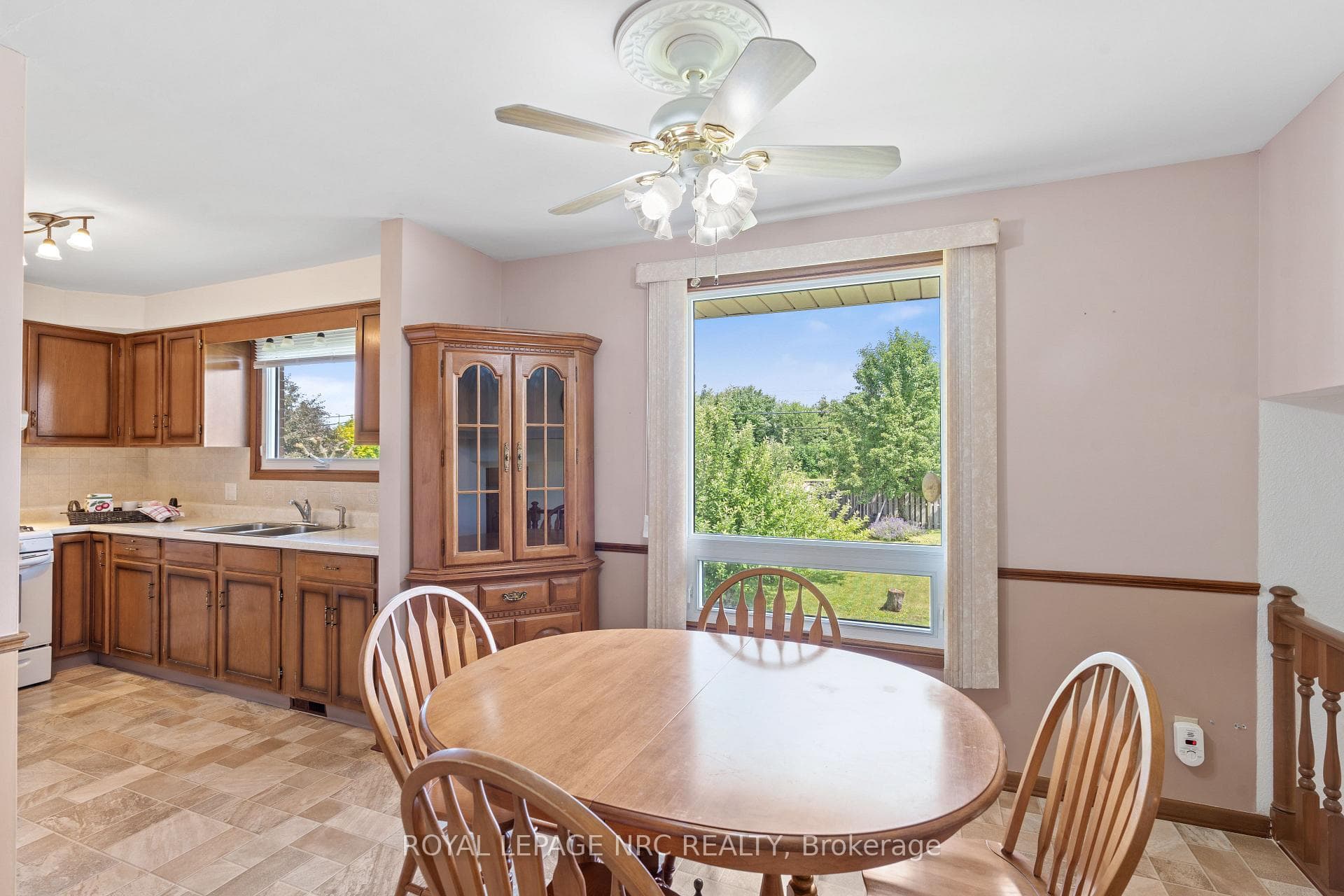 58 Wiltshire Boulevard photo 6