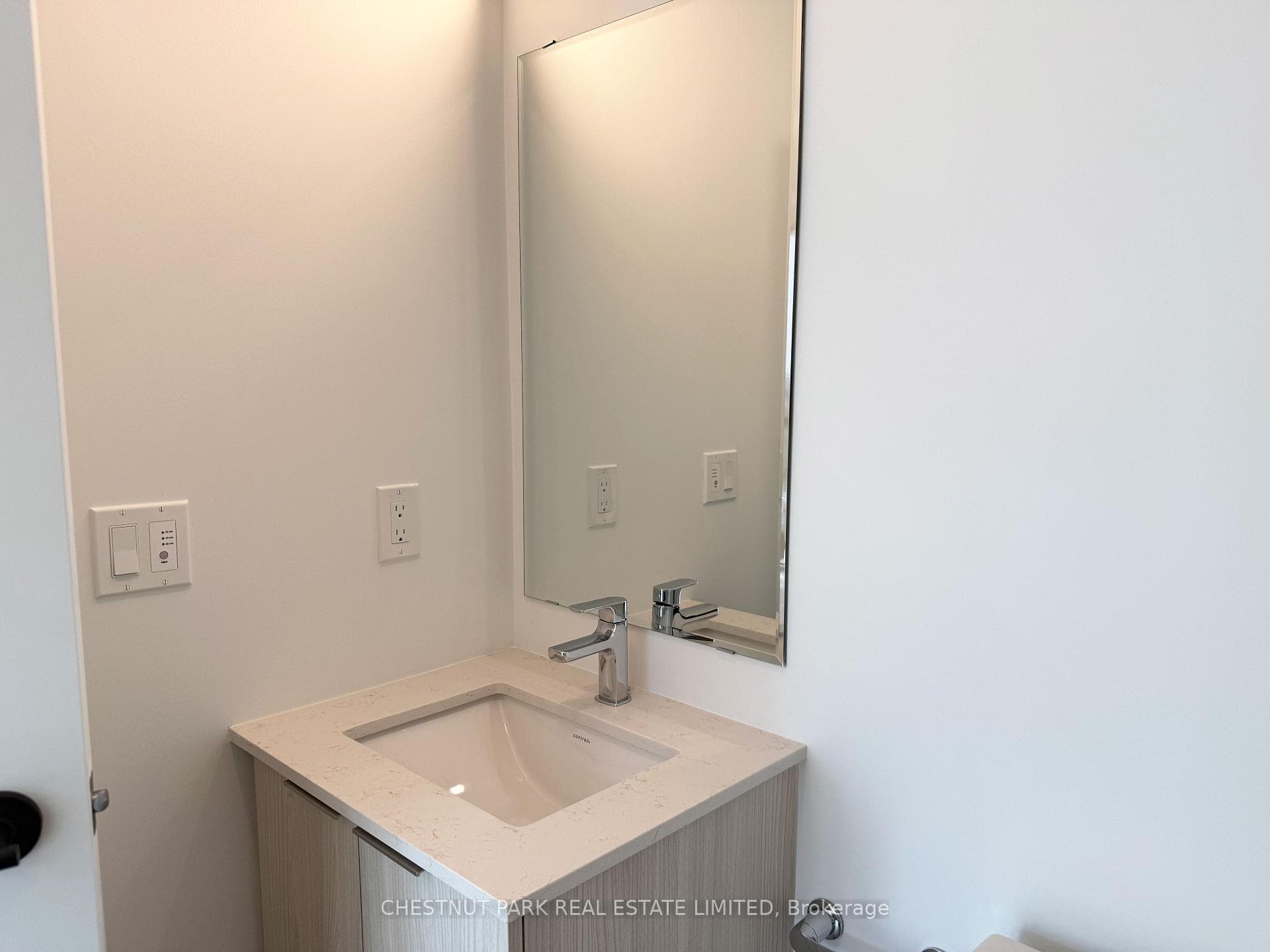 Ensuite features vanity