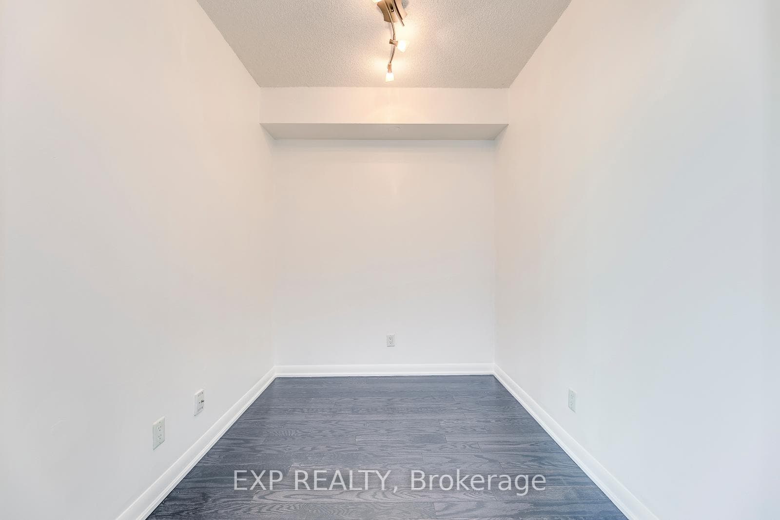 215 Sherway Gardens Road Unit 1501 photo 6