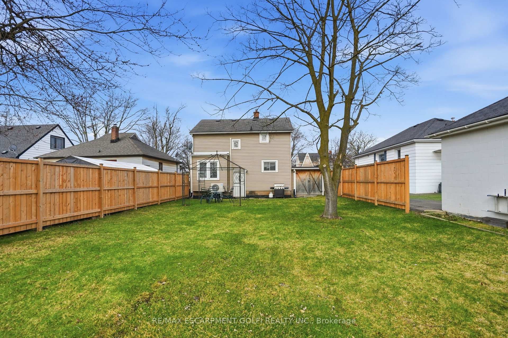 30 Harold Avenue photo 23