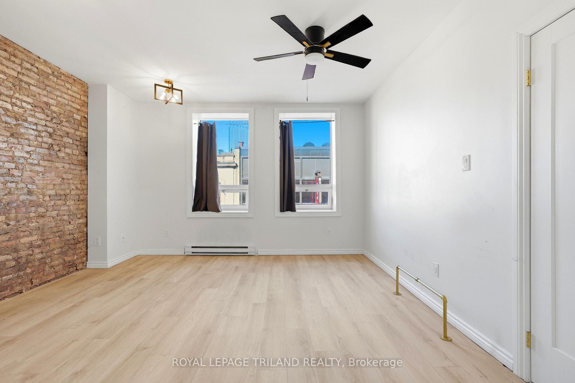 423 Richmond Street Unit 303 photo 2