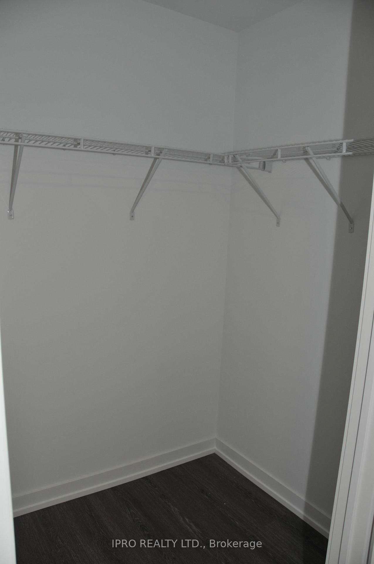 8 Beverley Glen Boulevard Unit 221 photo 12
