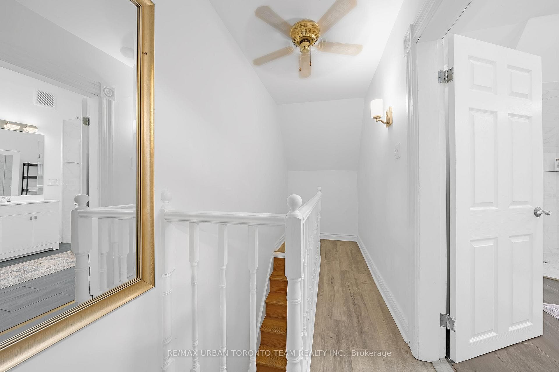 87 Oxford Street Unit Upper photo 10