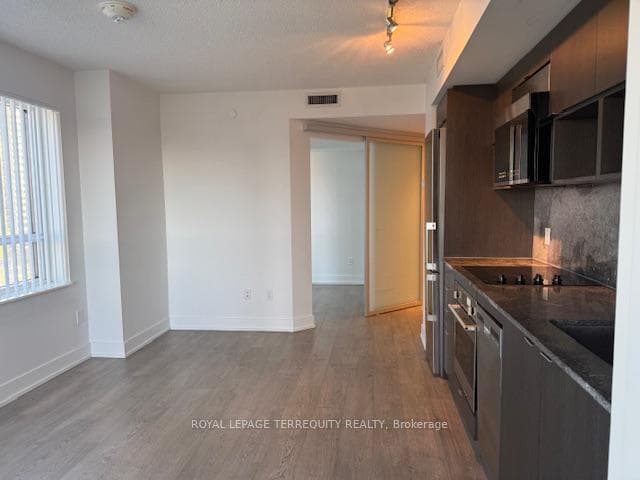 7 Mabelle Avenue Unit 604 photo 6
