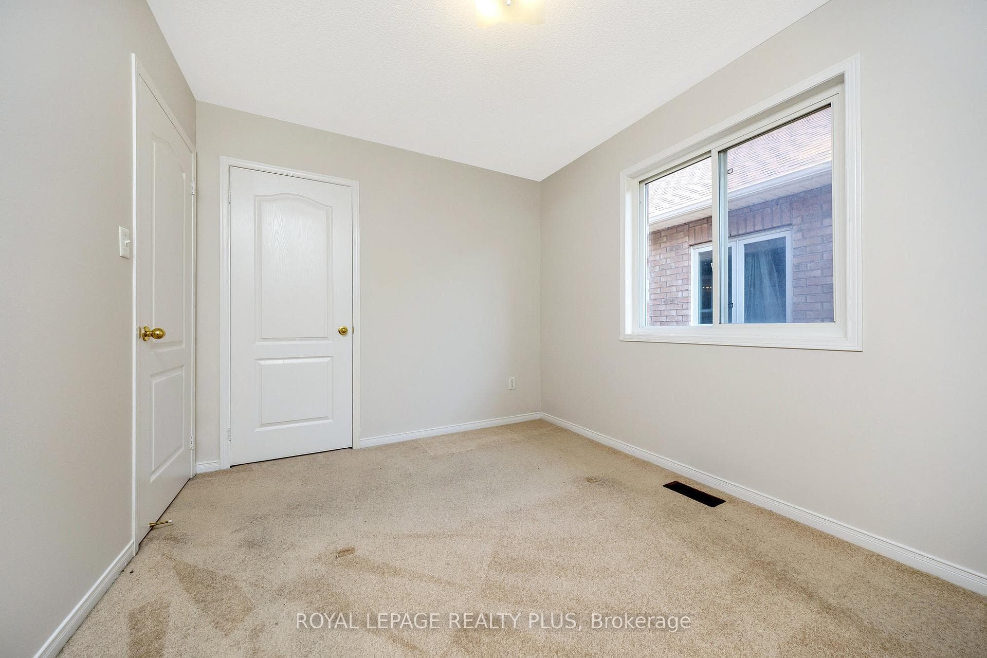 3896 Skyview Street photo 36
