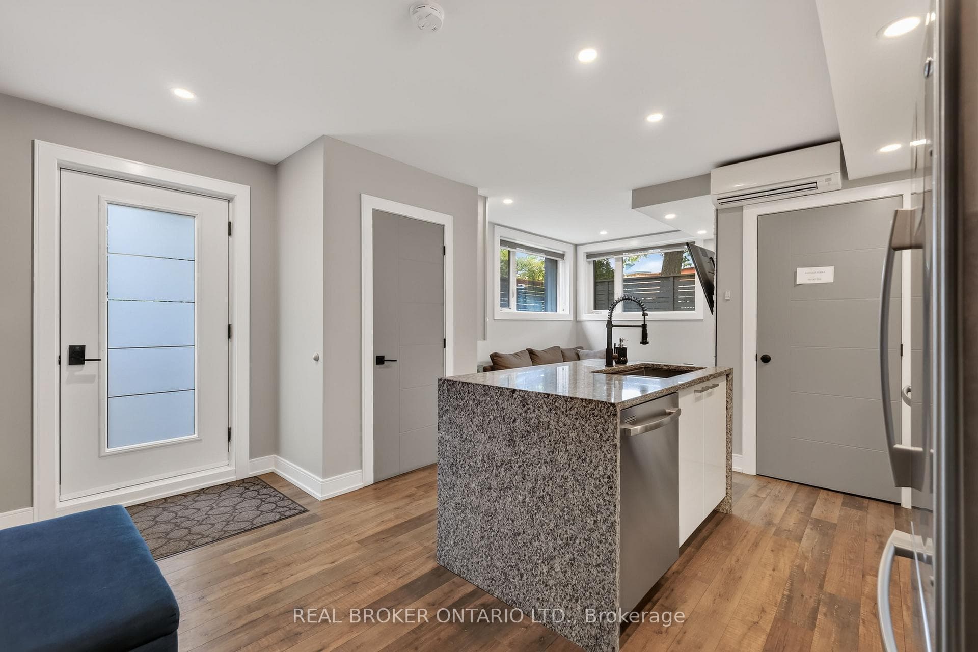 343 Riverdale Avenue photo 32