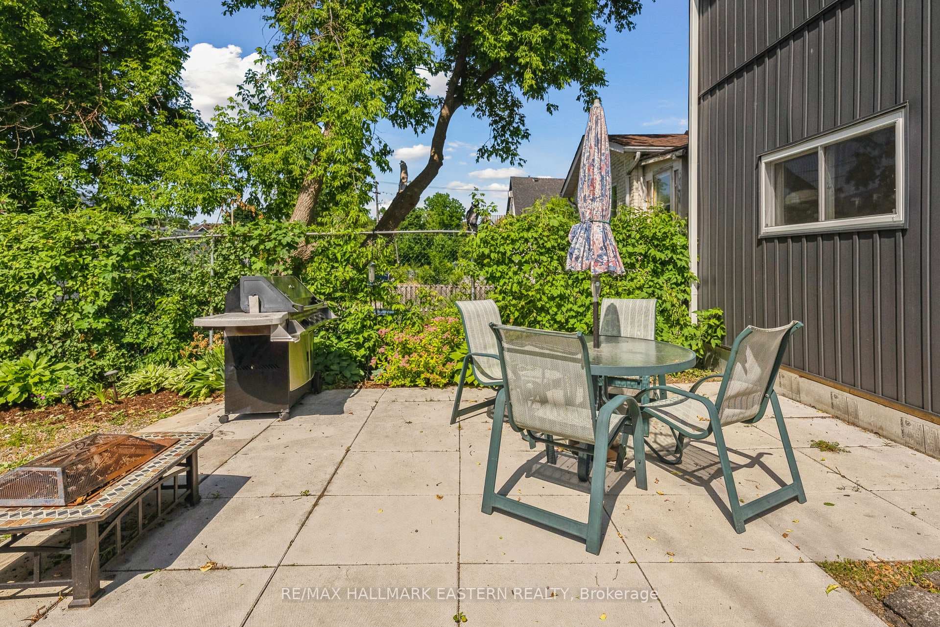 213 Brock Street photo 35