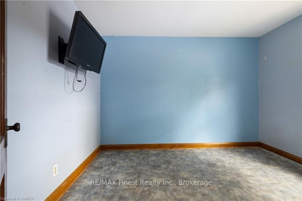193 PINE Street photo 12