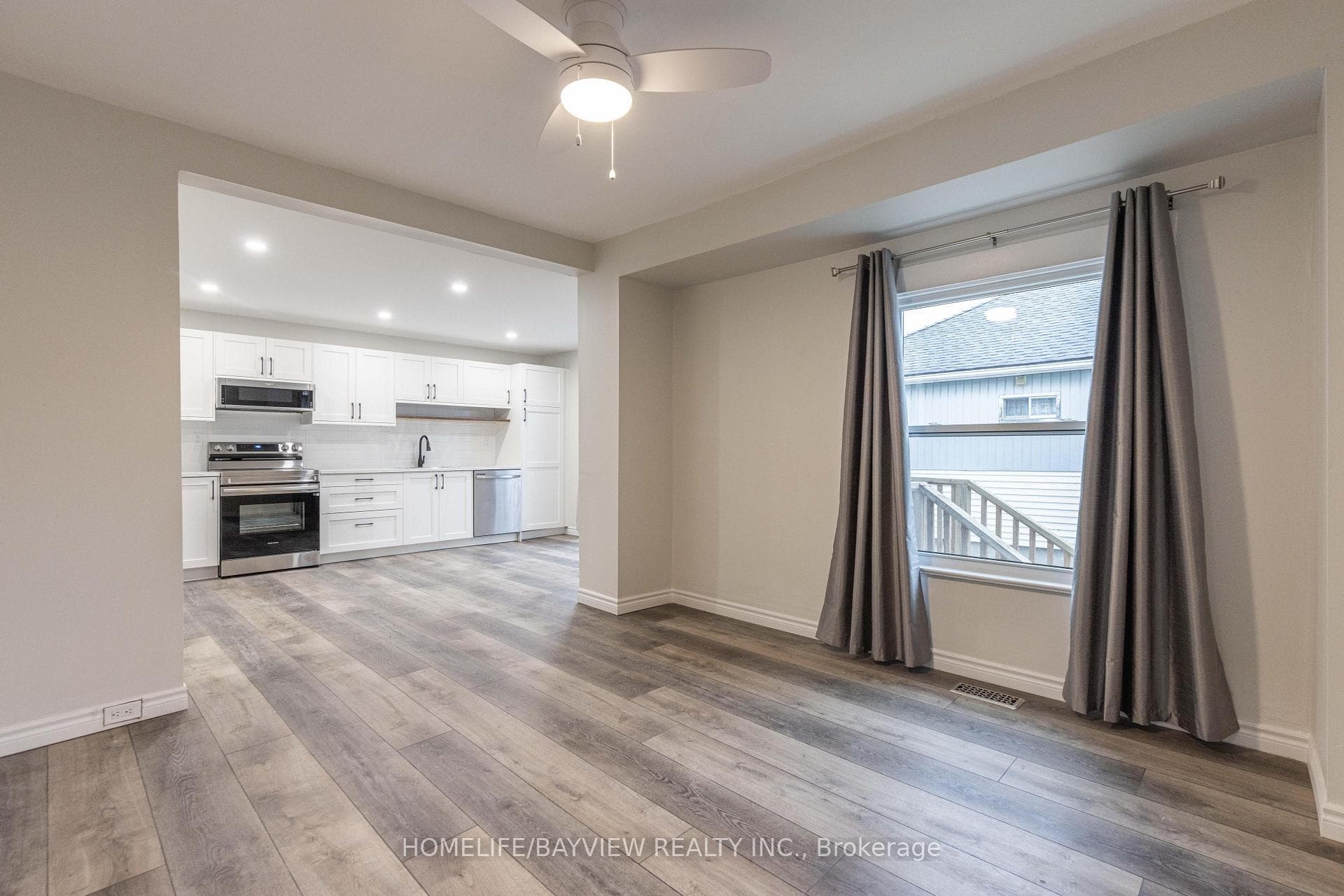 Main unit living room