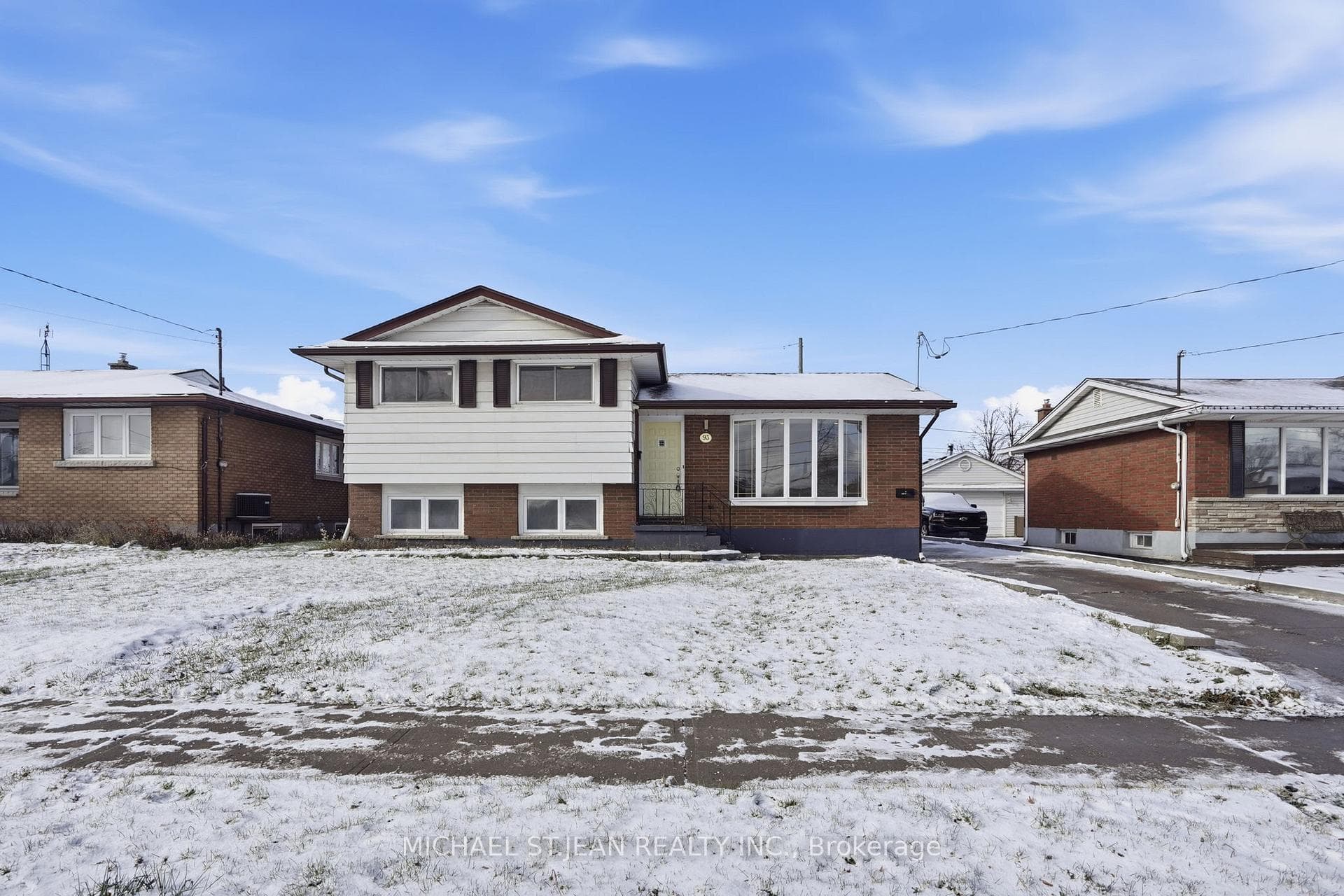 93 Wellington Street photo 2