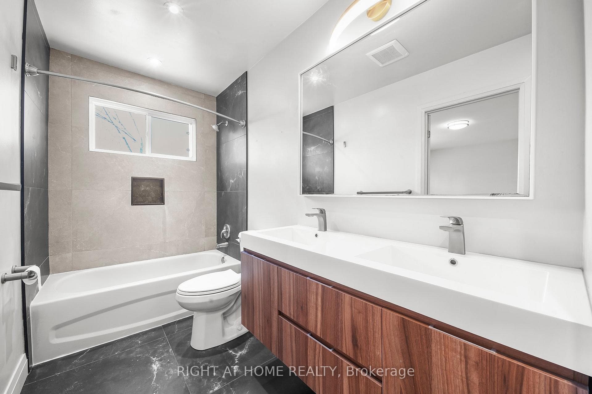 60 HEATHER Street photo 15