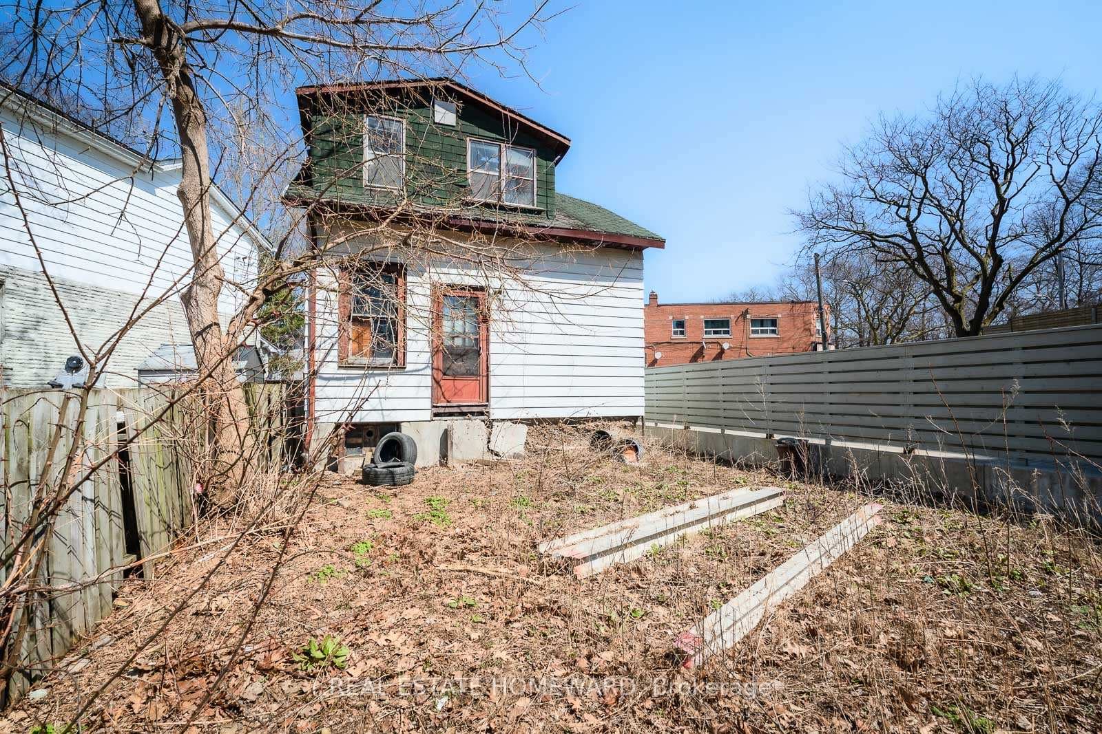 142 Audrey Avenue photo 5