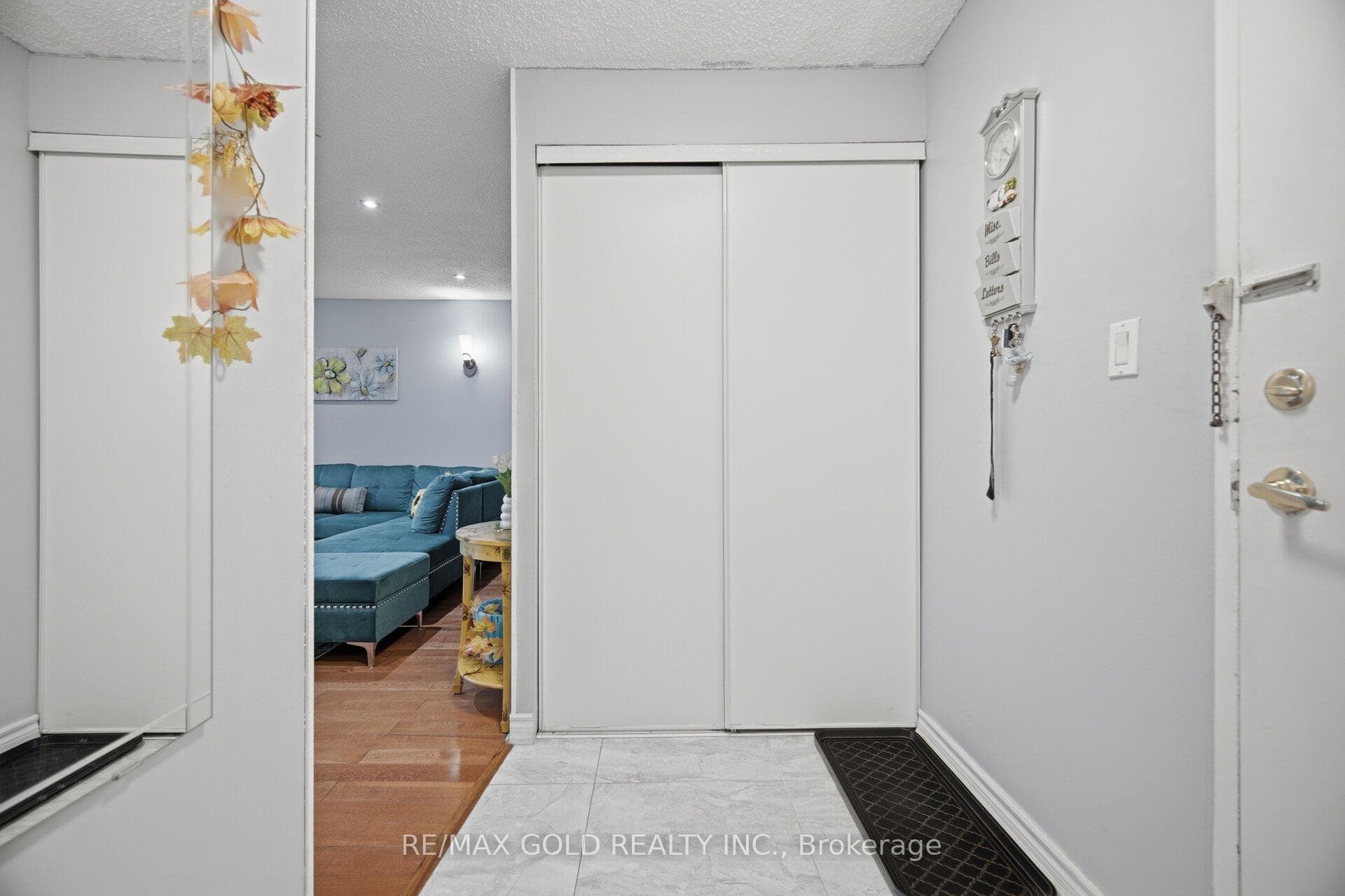 3025 The Credit Woodlands Drive Unit 251 photo 9