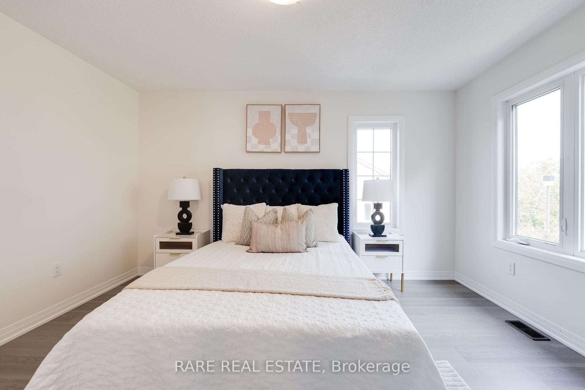 256 London Lane photo 18