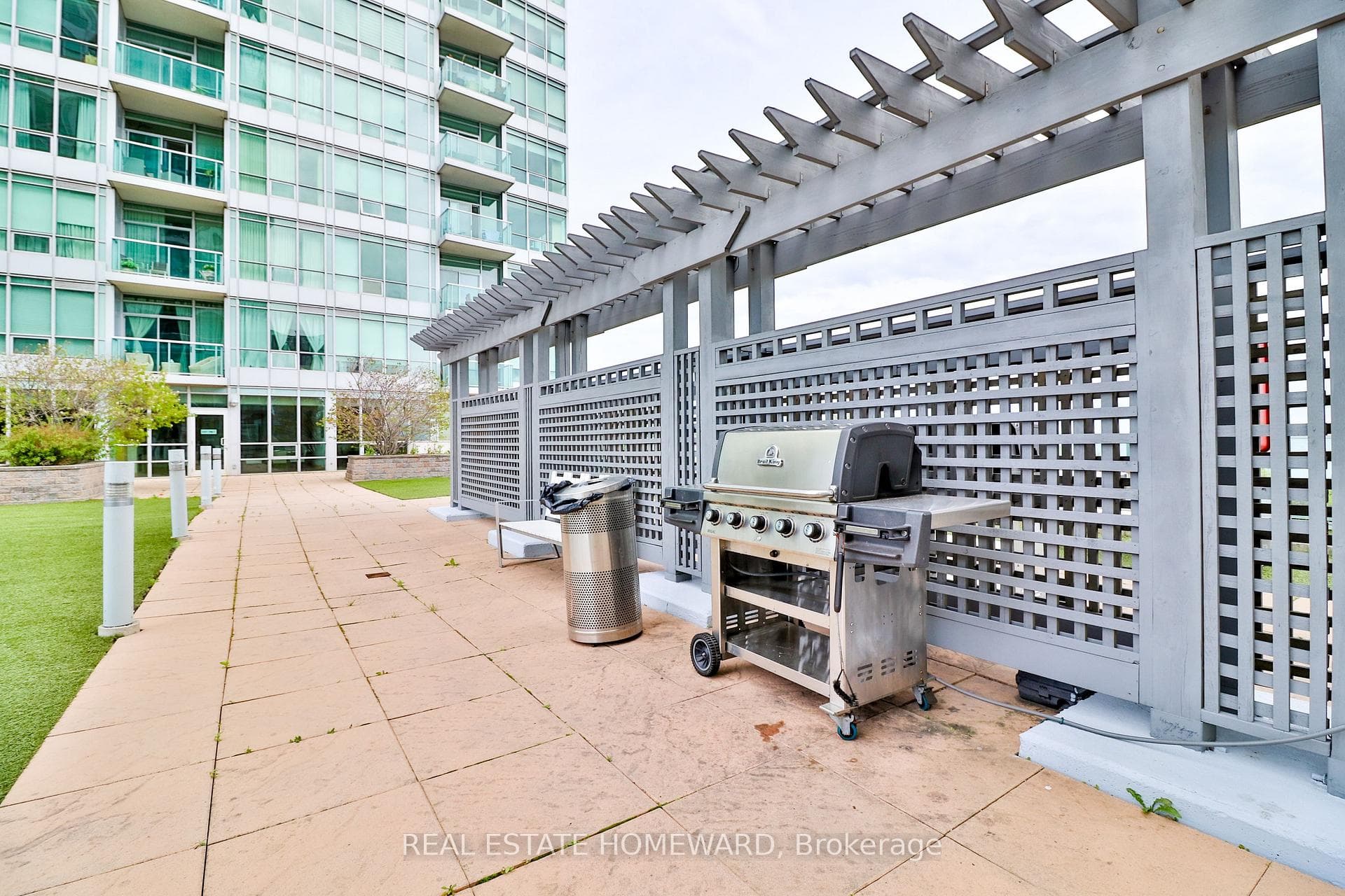 1900 Lakeshore Boulevard Unit 608 photo 33