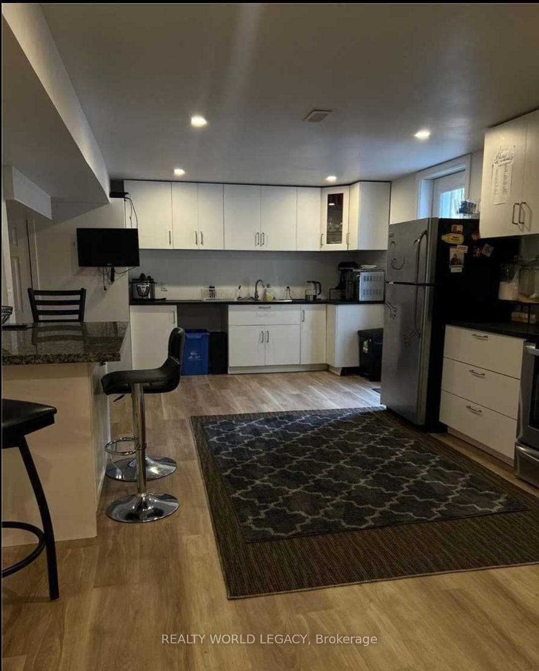 32 Treetops Boulevard photo 15