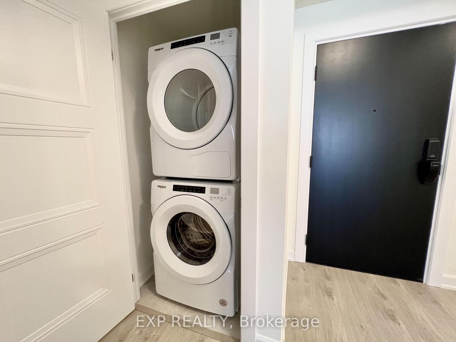 3200 William Coltson Avenue Unit 305 photo 26