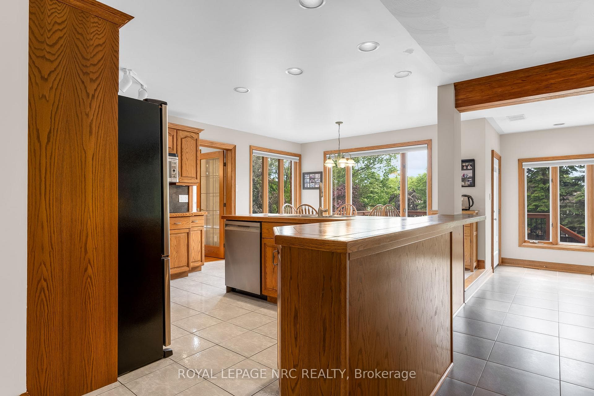 57 Millbridge Crescent photo 17