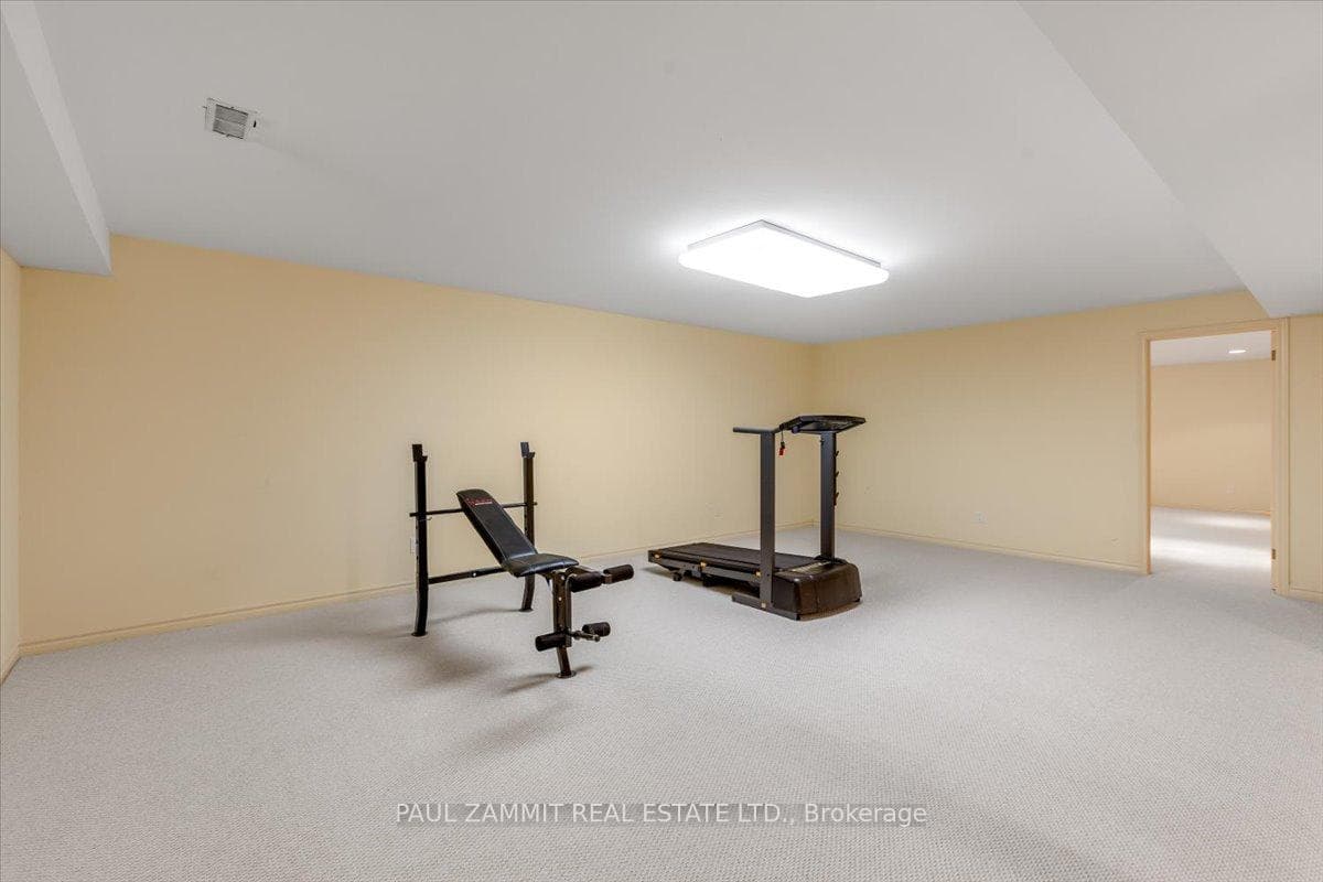 7 Hammok Crescent photo 28