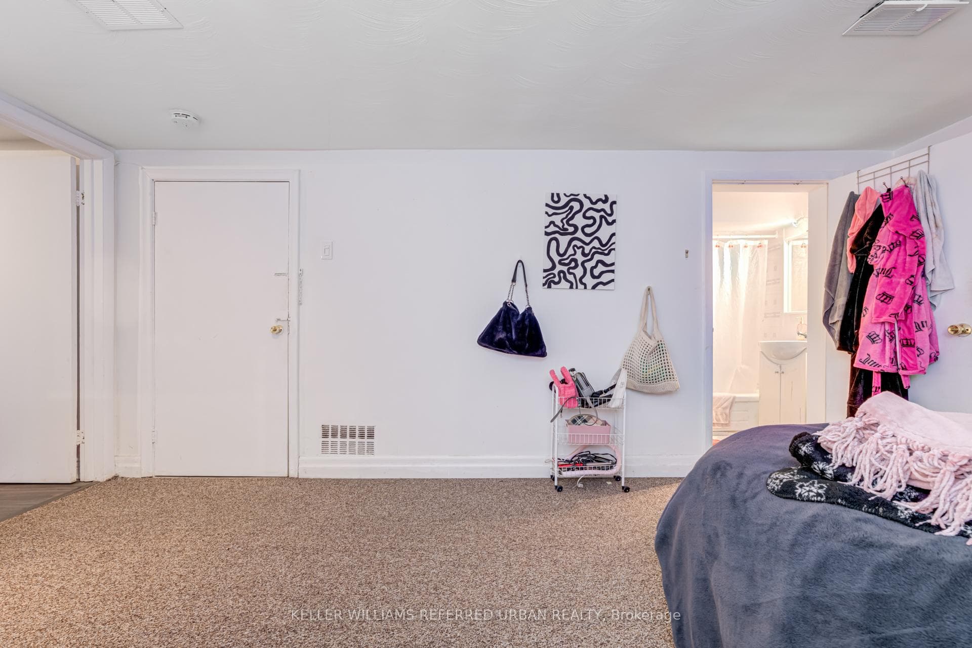 99 Hay Avenue Unit Bsmt photo 35