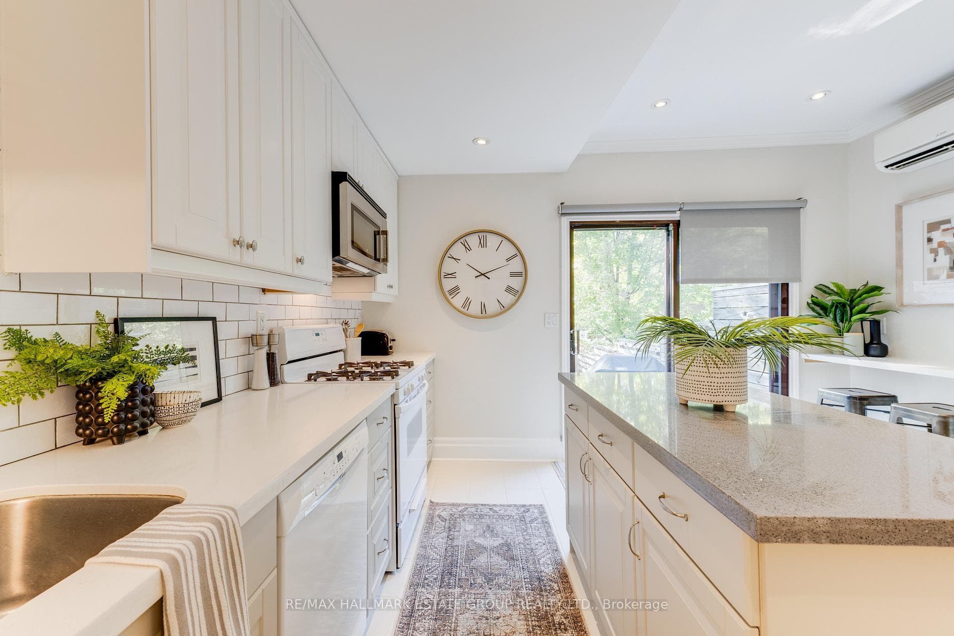 276 Kenilworth Avenue photo 14