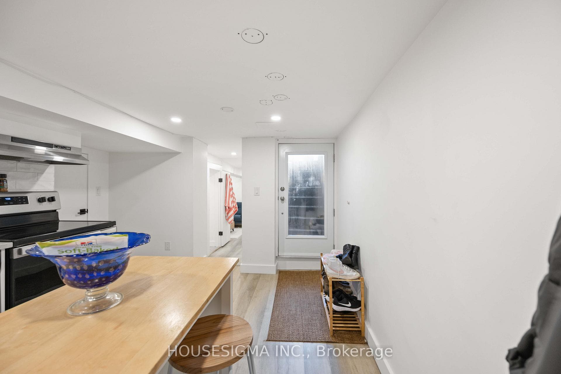 212 Shaw Street photo 1