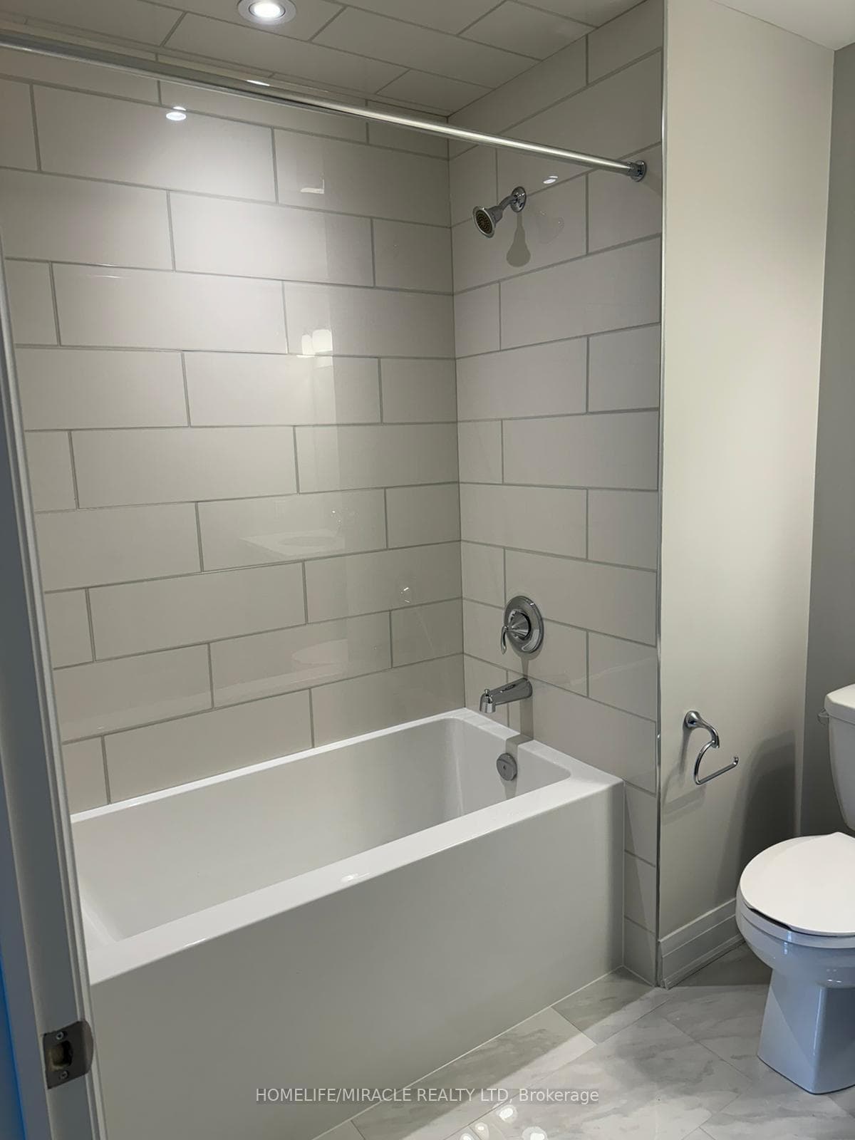 470 Gordon Krantz Avenue Unit 509 photo 13