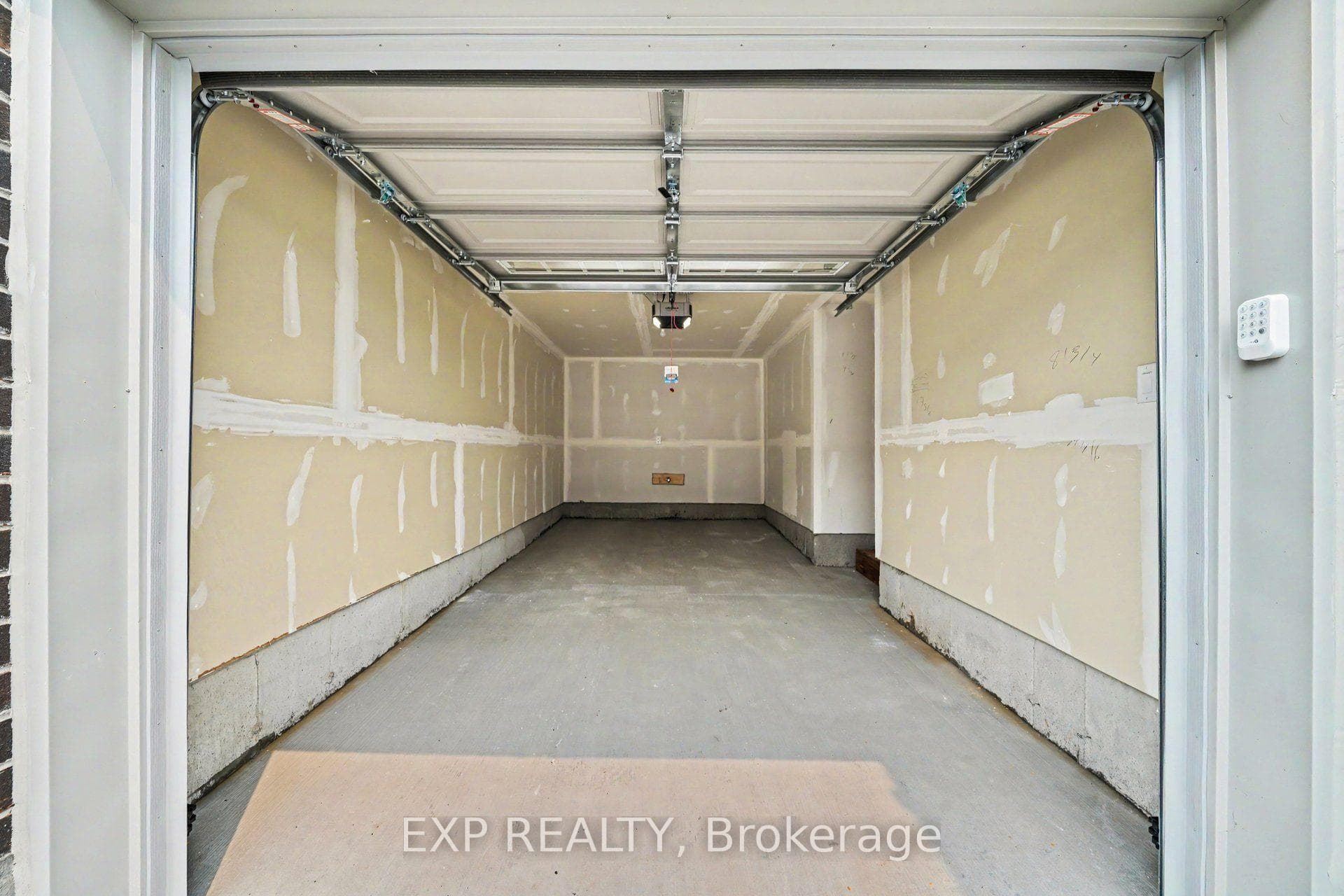 Garage with Inside Entry