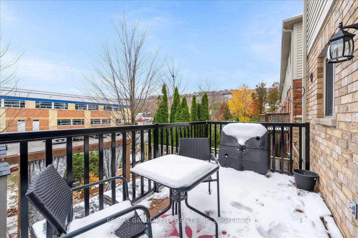 45 Hemlock Way photo 36