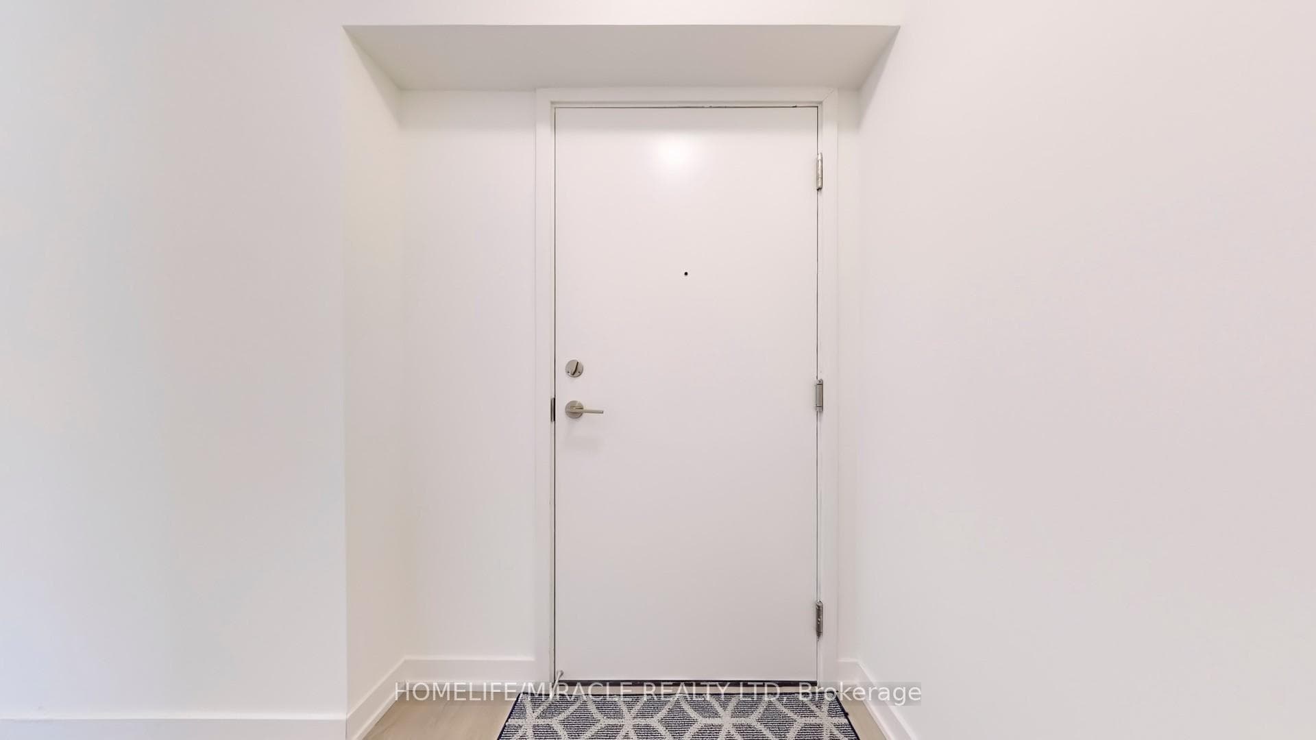 859 The Queensway N/A Unit 805 photo 22