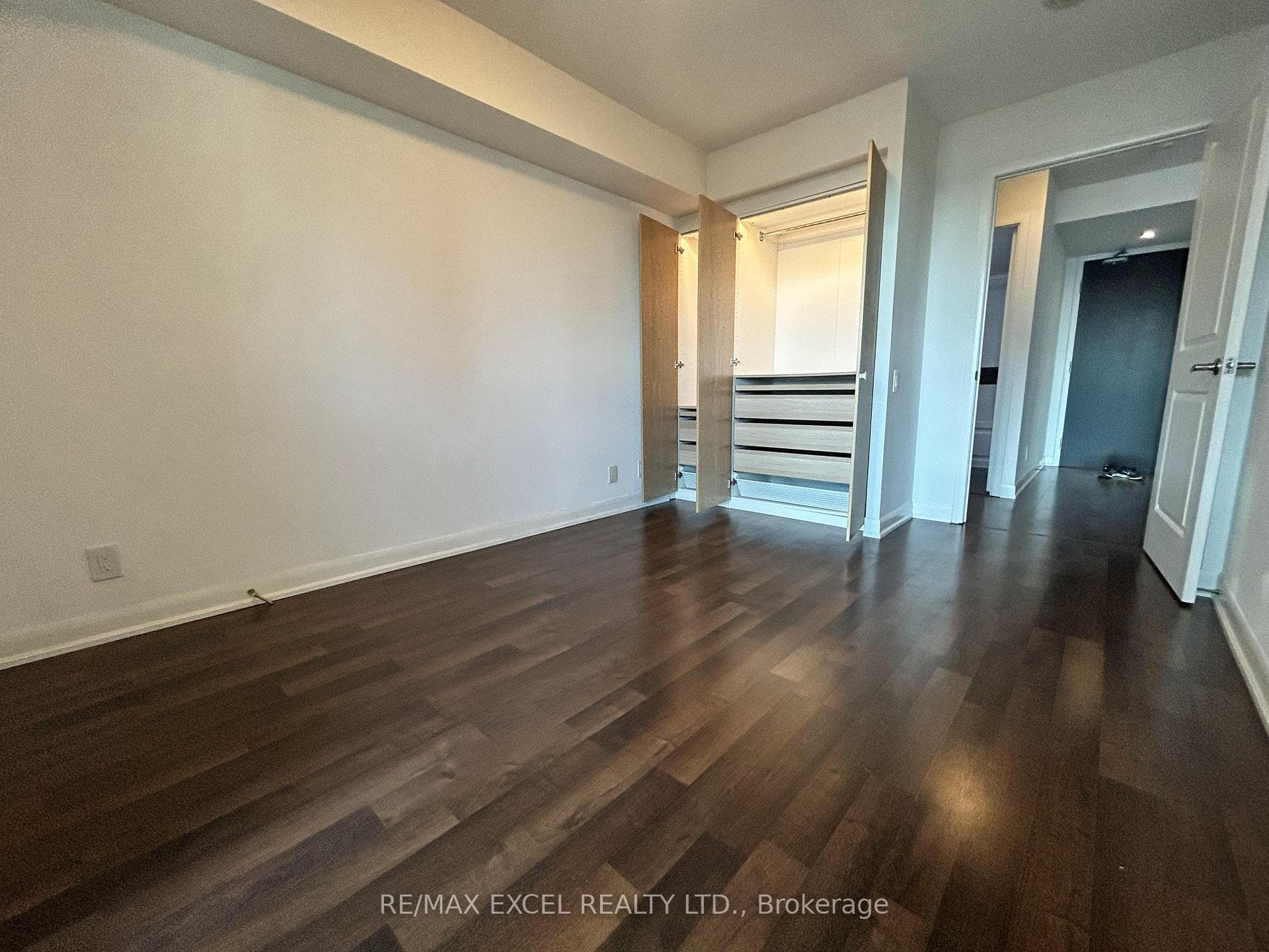 17 Anndale Drive Unit 1602 photo 9