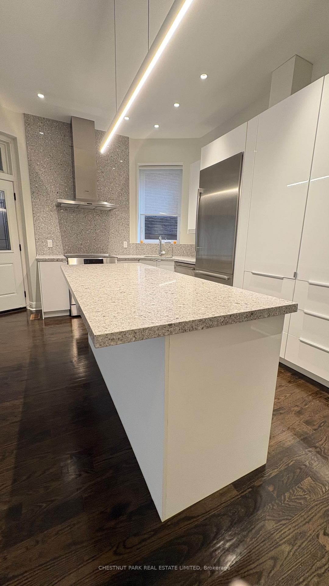 127 Hazelton Avenue Unit 1 photo 8