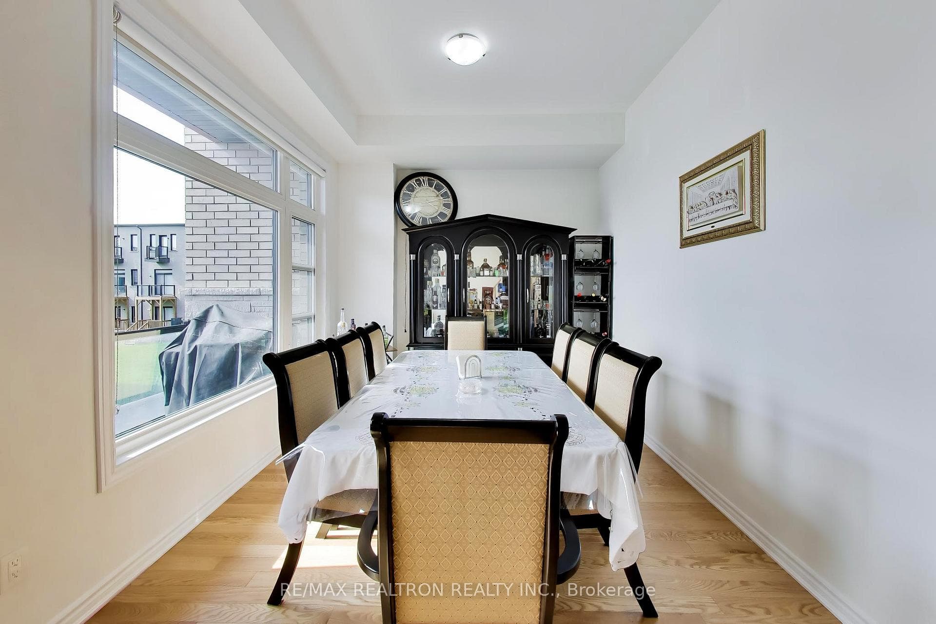11 Inverary Crescent photo 14