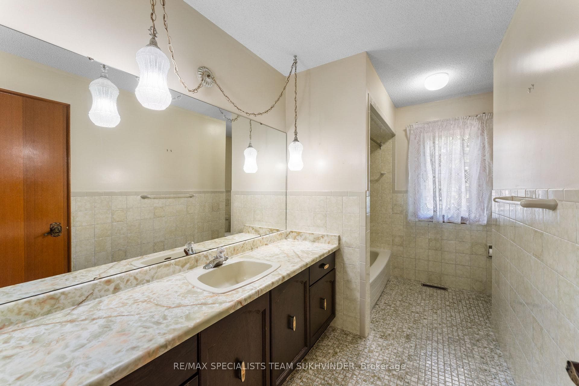445 Warren Road photo 12